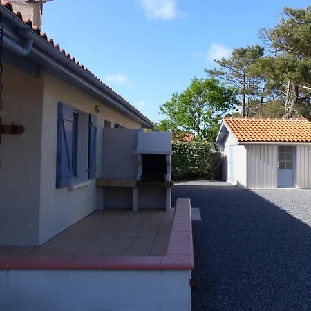 Maison T4 Avec Grande Terrasse Couverte, Boulodrome Et Jardin Clos - - Fr-1-521-218 *